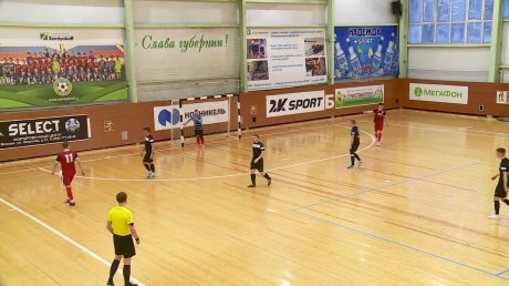 Пензенские спортсмены лидируют в чемпионате по мини-футболу