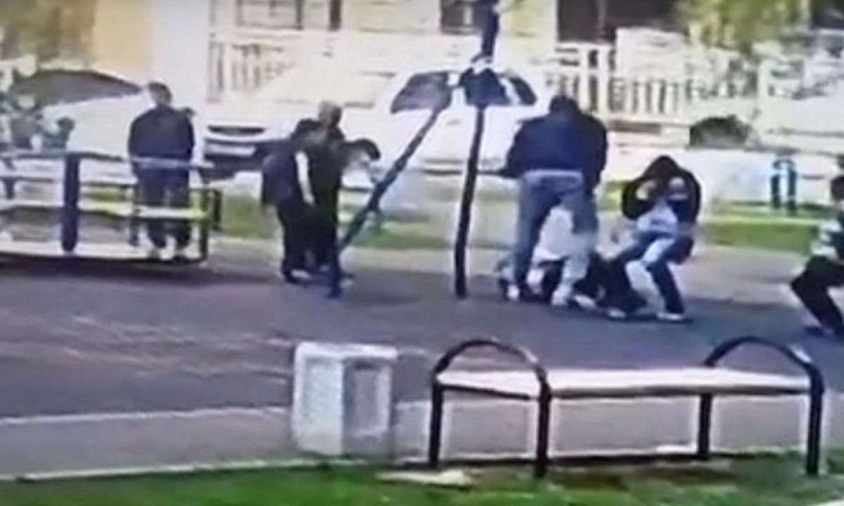Подростки избили и обокрали прохожего в Петрозаводске