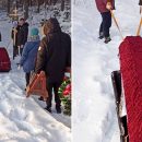 В карельском поселке городского типа гробы приходится возить на кладбище на санках В карельском поселке городского типа гробы приходится возить на кладбище на санках